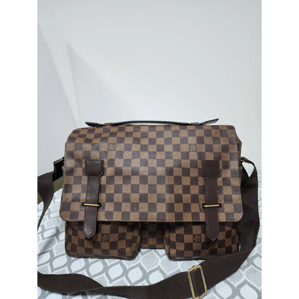 LOUIS VUITTON Damier Ebene Broadway Messenger Bag Brown
